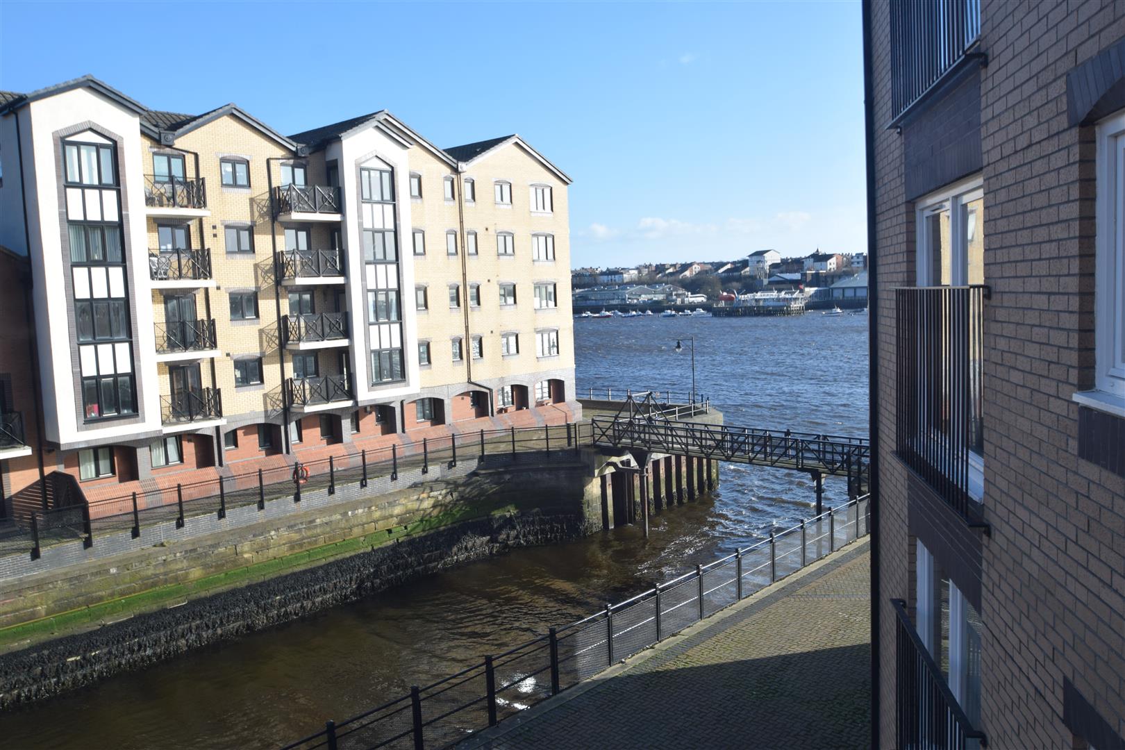 To Let 2 Bedroom Flat/Apartment £525 PCM